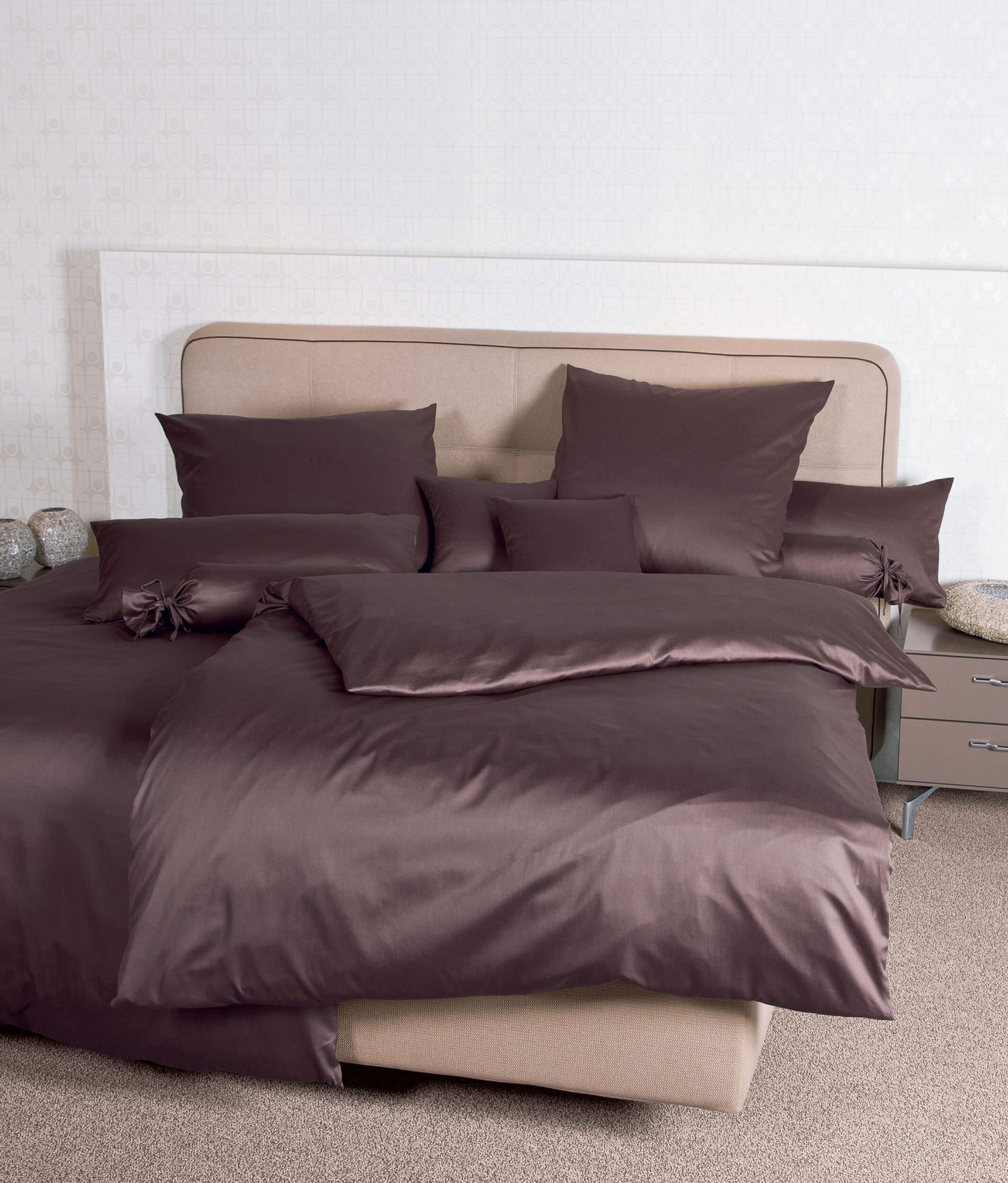 Коричневое постельное белье Colors Schoko ☞ Размер пододеяльника: 200 x 220 см ☞ Размер простыни: Без простыни ☞ Размер наволочек: 50 x 70 см (2 шт.)