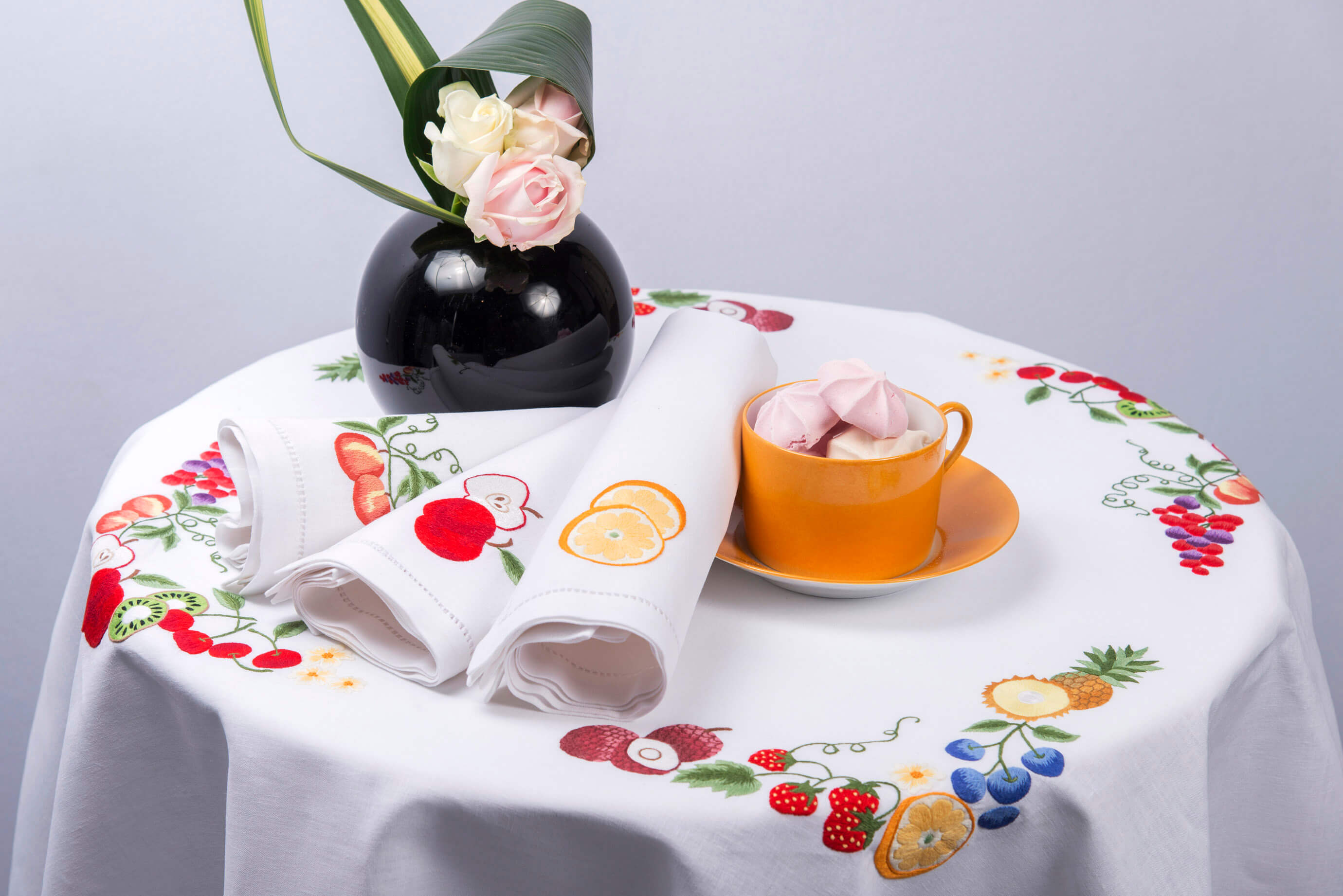 Вишита скатертина Nappe Tutti Fruits