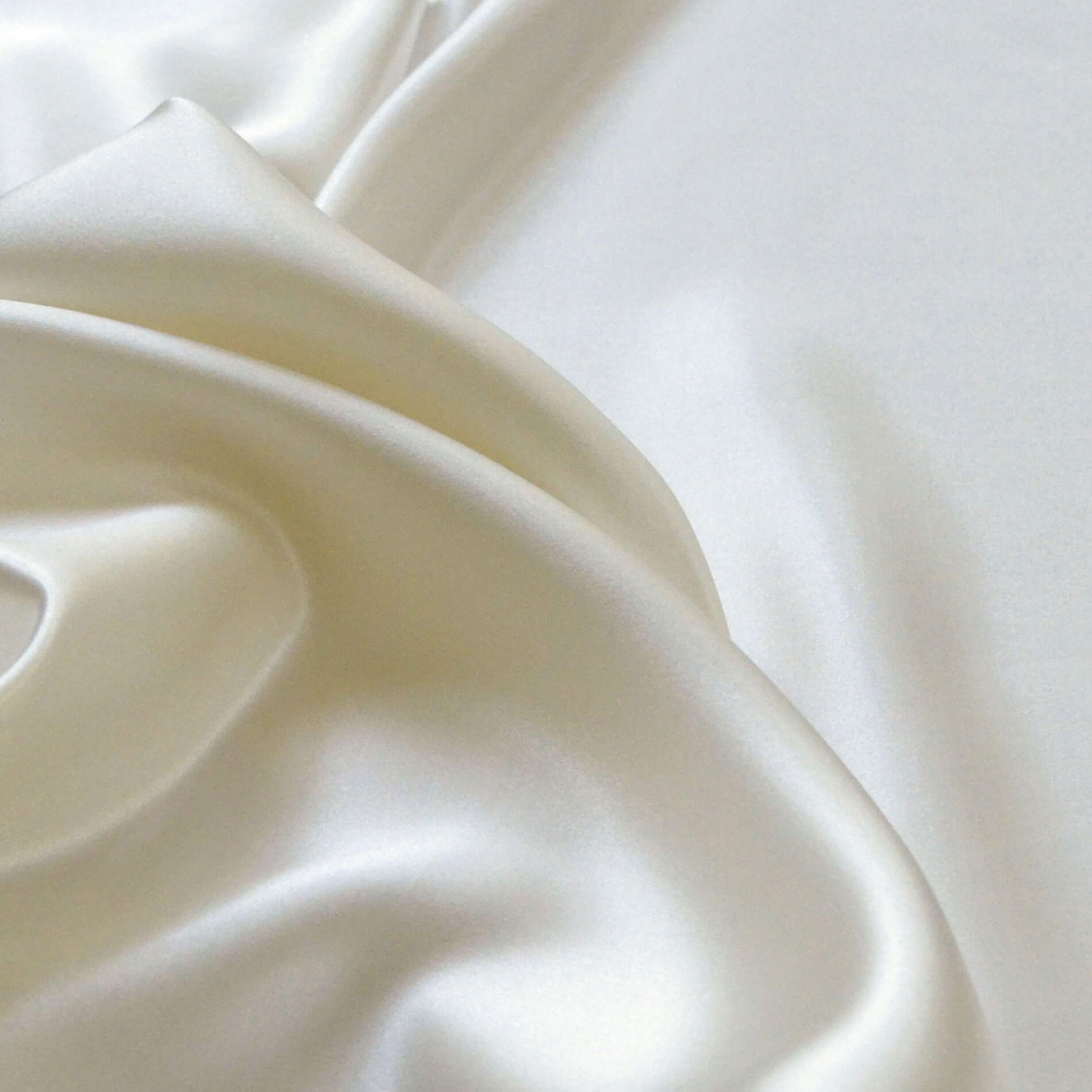Мужской халат Robe Male Silk | Цвет: helios_black | Размер: 52