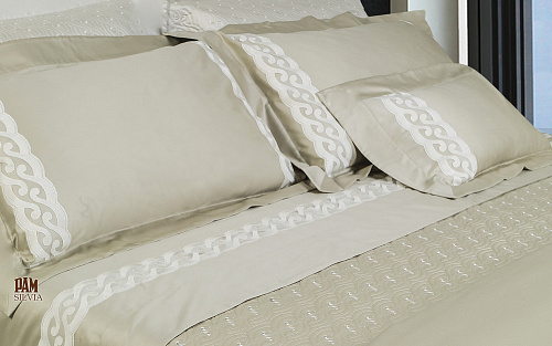 Шикарное покрывало Silvia PAM Firenze