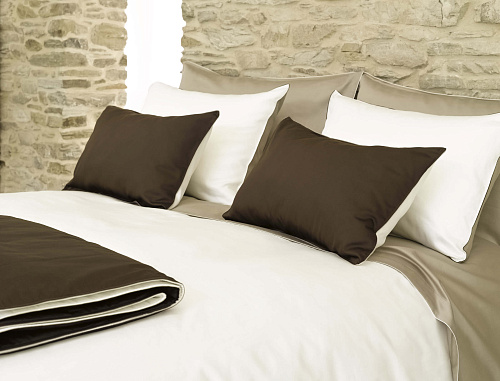 Комплект дизайнесркого постельного белья Jaluk