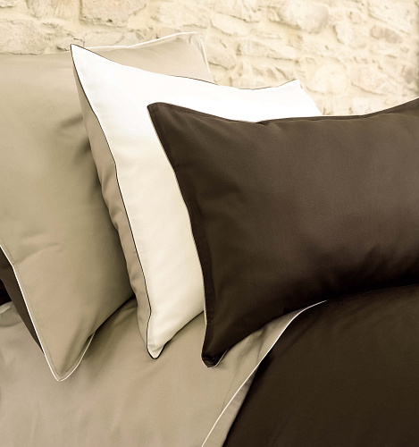 Комплект дизайнесркого постельного белья Jaluk